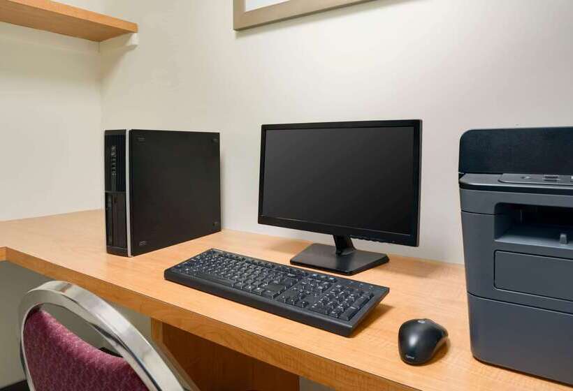 فندق Travelodge By Wyndham Zanesville