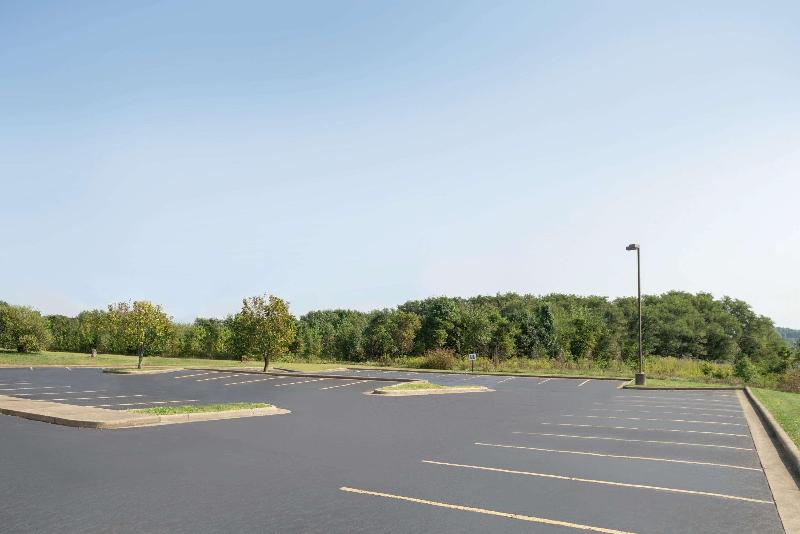 فندق Travelodge By Wyndham Zanesville