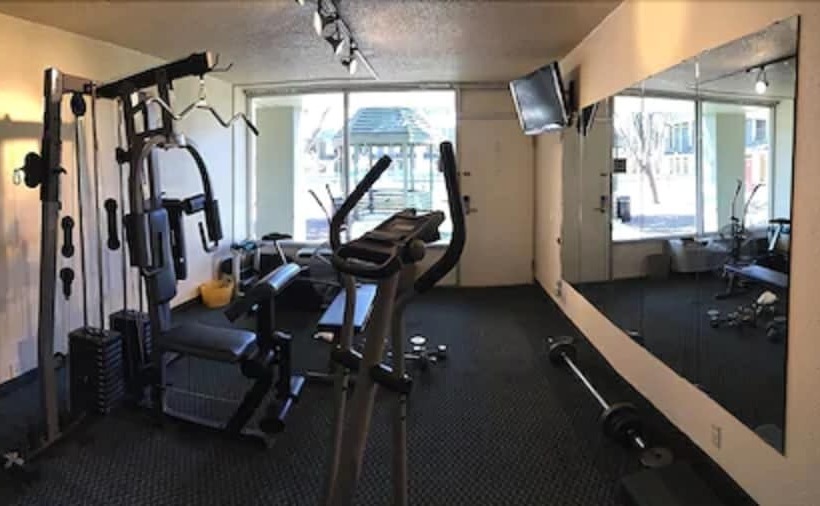 فندق Whitten Inn University