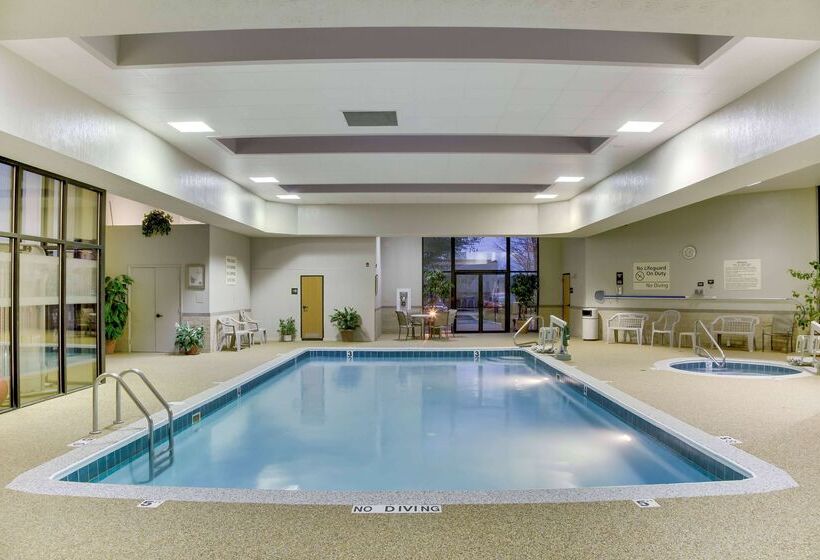 בית מלון כפרי Wingate By Wyndham Cranberry