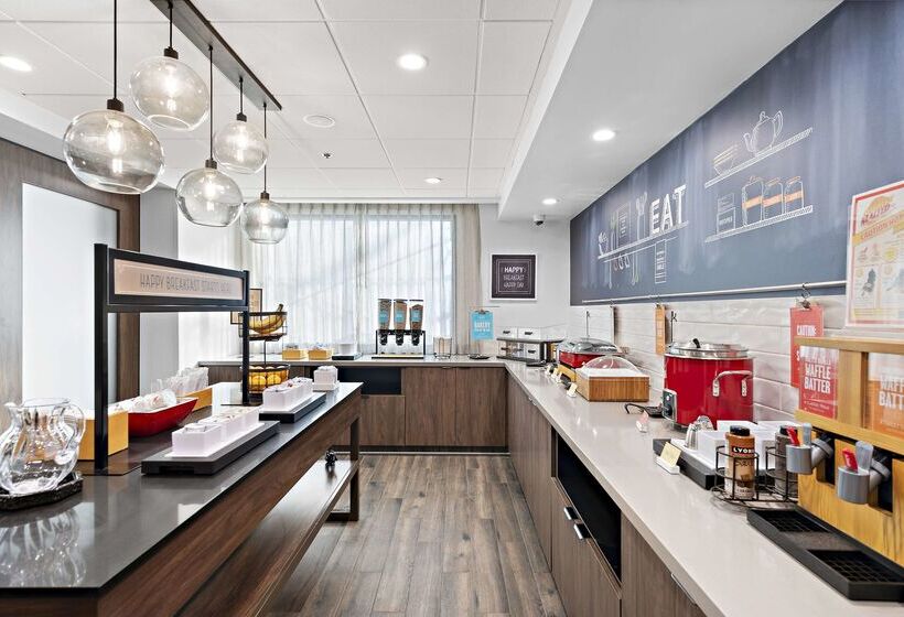 Отель Hampton Inn By Hilton Los Angeles Airport