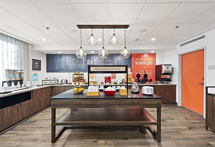 Отель Hampton Inn By Hilton Los Angeles Airport