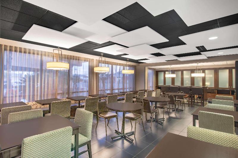 Отель Hampton Inn By Hilton Los Angeles Airport