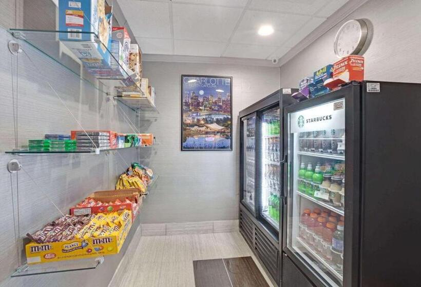 酒店 Wyndham Garden Charlotte Airport Southeast