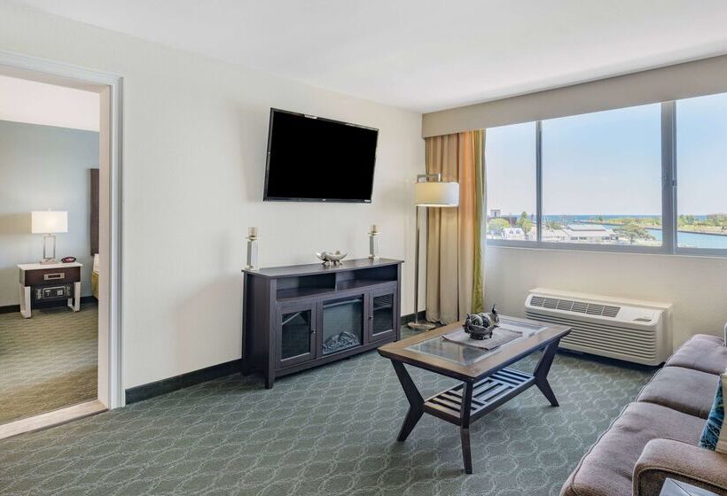 فندق Wyndham Garden Kenosha Harborside