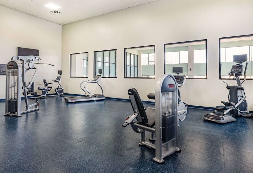 فندق Wyndham Garden Kenosha Harborside