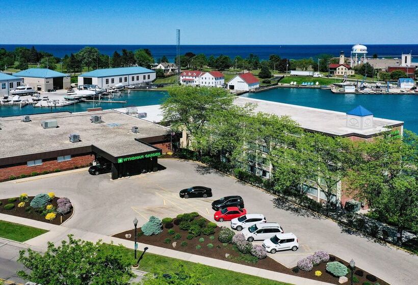 فندق Wyndham Garden Kenosha Harborside