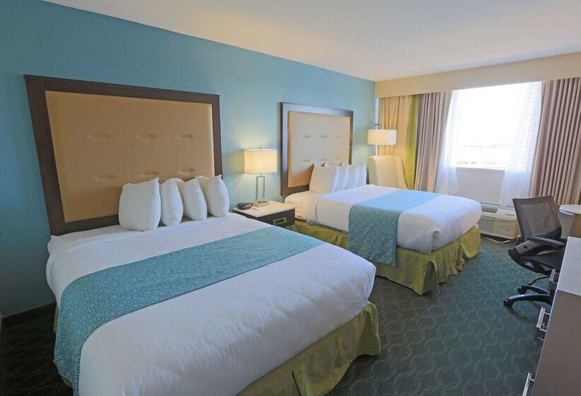 فندق Wyndham Garden Kenosha Harborside