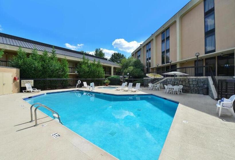 호텔 Wyndham Garden Marietta Atlanta North