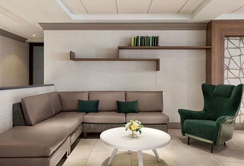 فندق Wyndham Garden Totowa