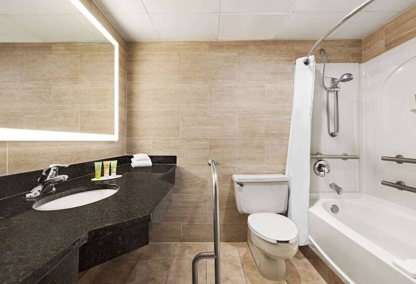 فندق Wyndham Garden Totowa