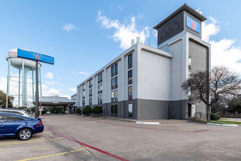Motel 6 Lewisville, Tx   Medical City