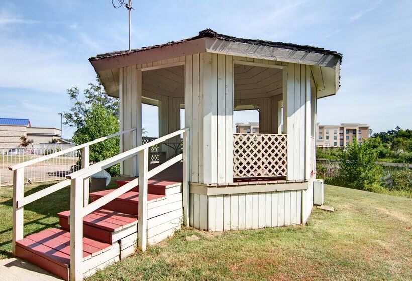 Motel 6 Mount Pleasant, Tx