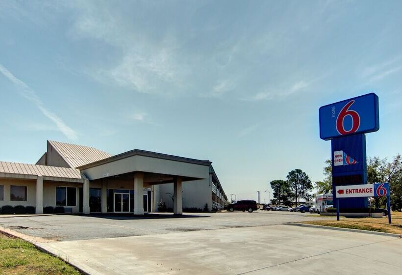 Motel 6 Mount Pleasant, Tx