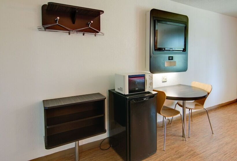 Motel 6 Mount Pleasant, Tx