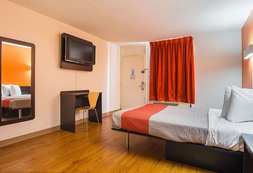 Motel 6newnan, Ga