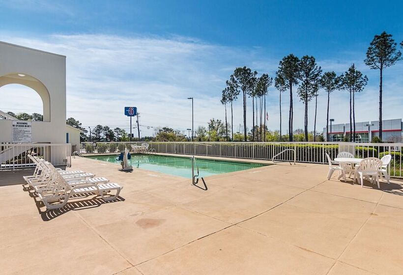 Motel 6newnan, Ga
