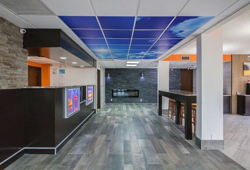 Motel 6savannah, Ga Midtown