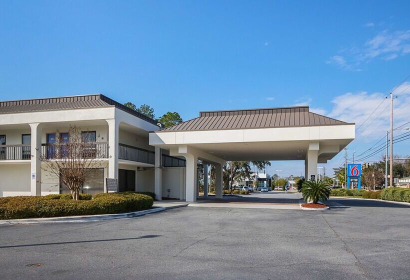 Motel 6savannah, Ga Midtown