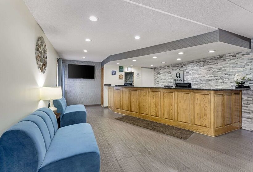 汽车旅馆  Quality Inn & Suites Lincoln South