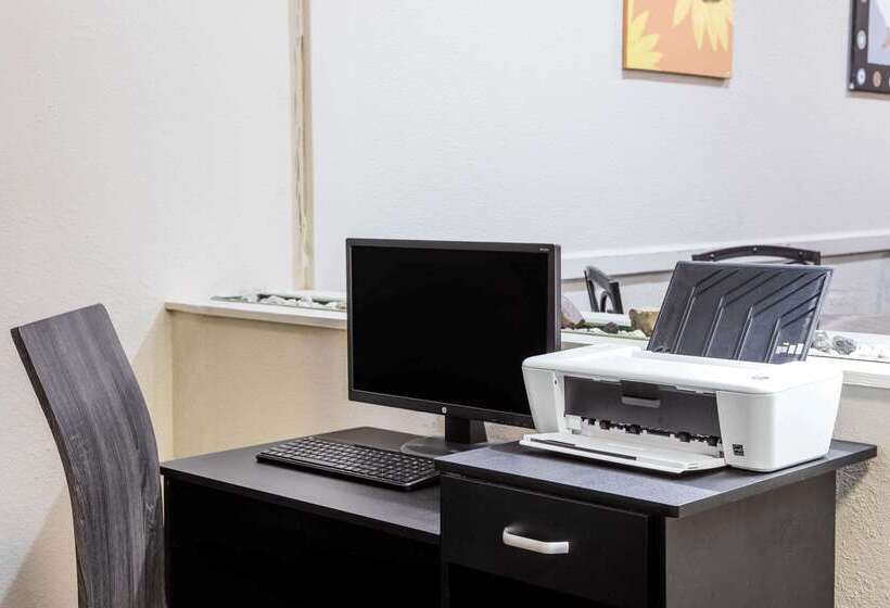 فندق على الطريق Super 8 By Wyndham Hope