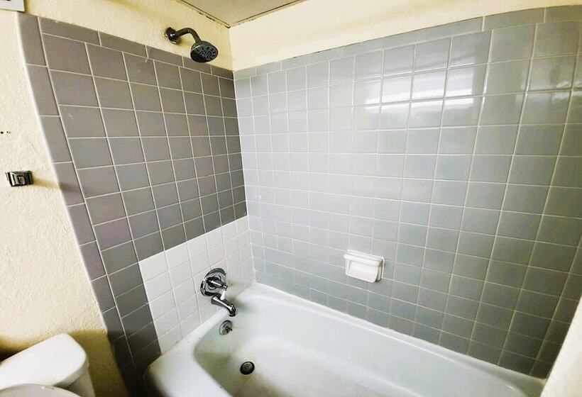 فندق على الطريق Usa Inn Junction City Near Fort Riley