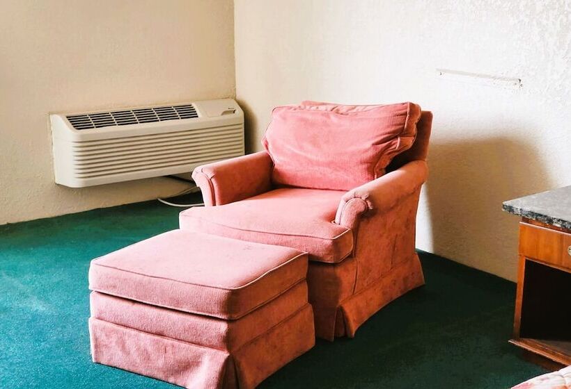 فندق على الطريق Usa Inn Junction City Near Fort Riley