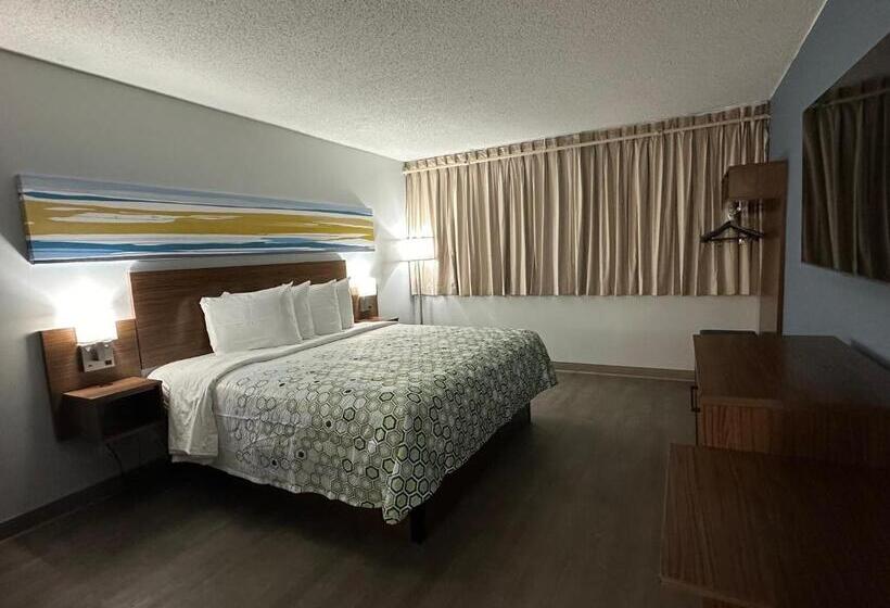 ホテル Hometowne Studios By Red Roof & Conference Center Cortland