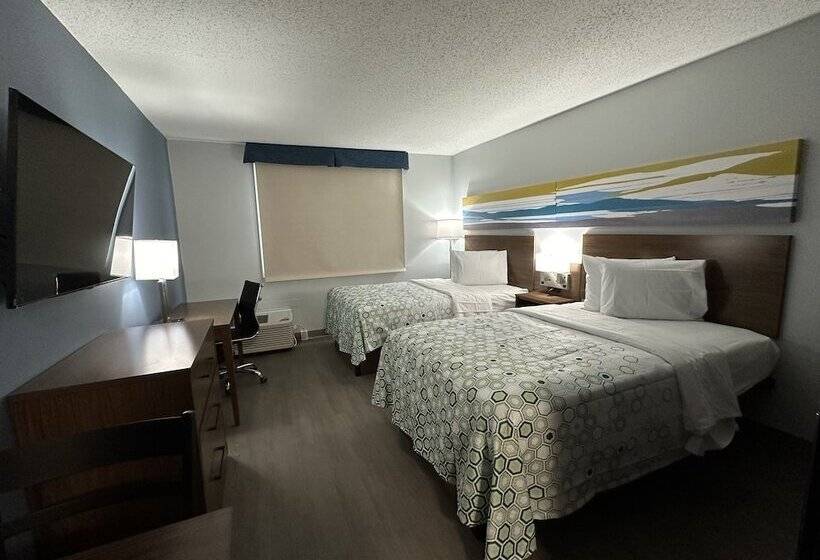 ホテル Hometowne Studios By Red Roof & Conference Center Cortland