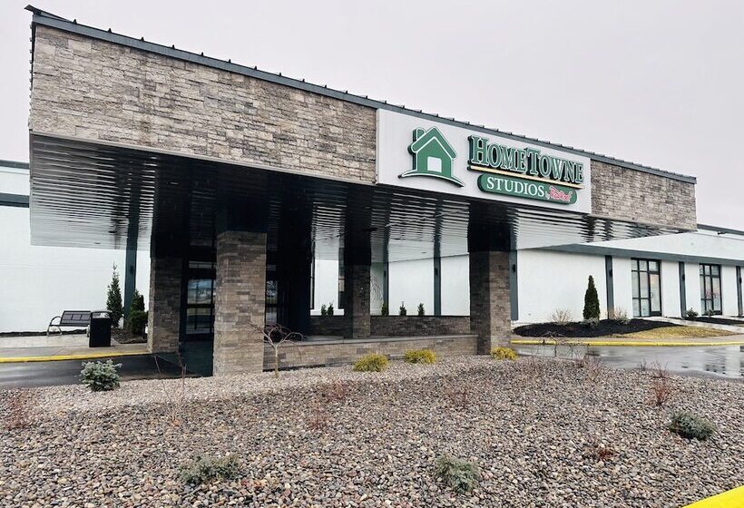 ホテル Hometowne Studios By Red Roof & Conference Center Cortland