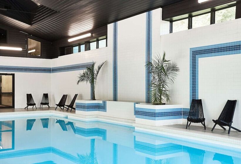 استراحتگاه Bluebird Cady Hill Lodge