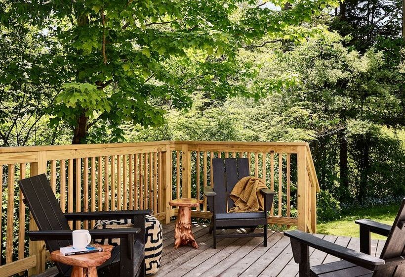 استراحتگاه Bluebird Cady Hill Lodge