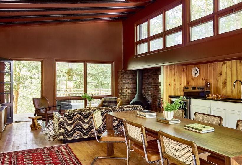 استراحتگاه Bluebird Cady Hill Lodge