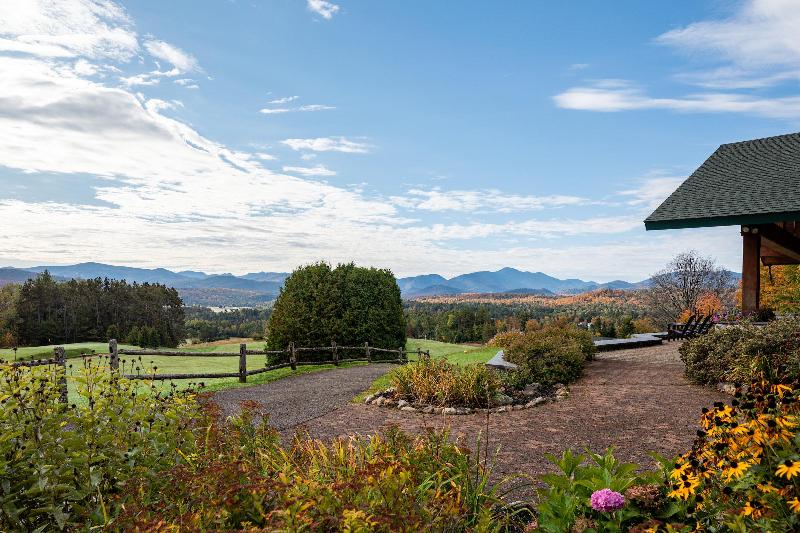 منتجع Crowne Plaza Lake Placid, An Ihg