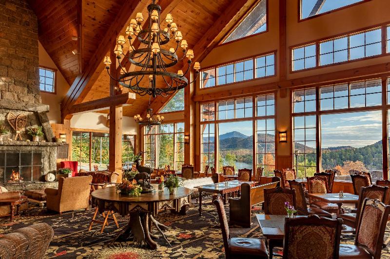 منتجع Crowne Plaza Lake Placid, An Ihg