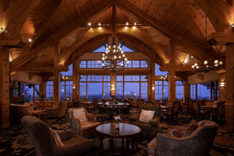 منتجع Crowne Plaza Lake Placid, An Ihg