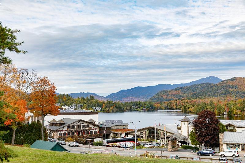 منتجع Crowne Plaza Lake Placid, An Ihg