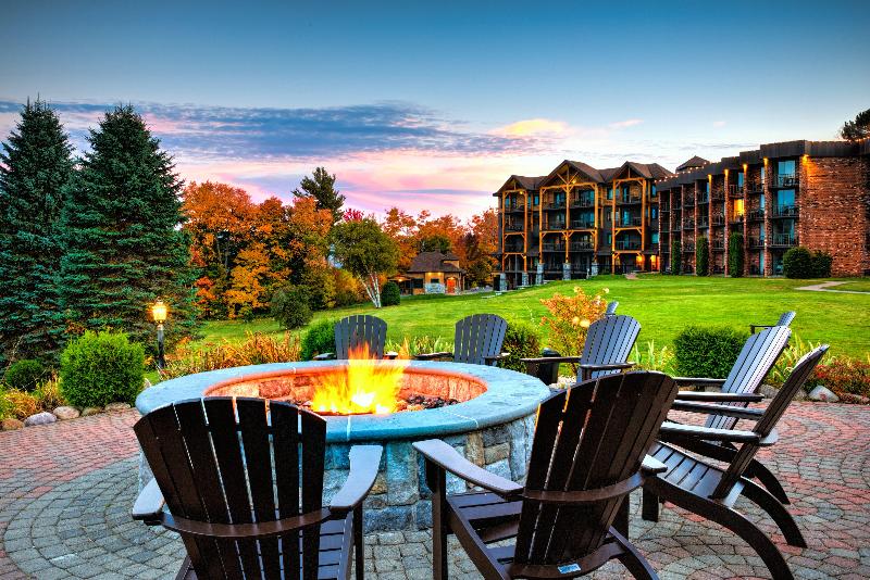 منتجع Crowne Plaza Lake Placid, An Ihg