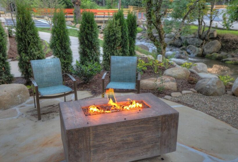 منتجع Hampton Inn Gatlinburg Historic Nature Trail