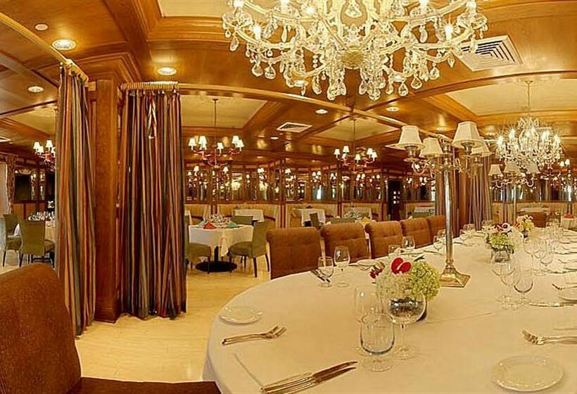 אתר נופש Palmeiras Beach Club At Grove Isle