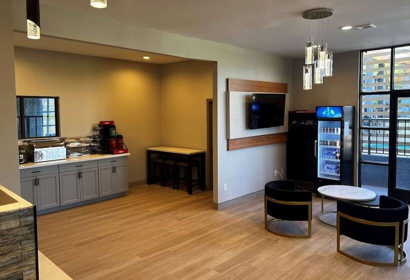 בית מלון כפרי Ramada By Wyndham Bainbridge