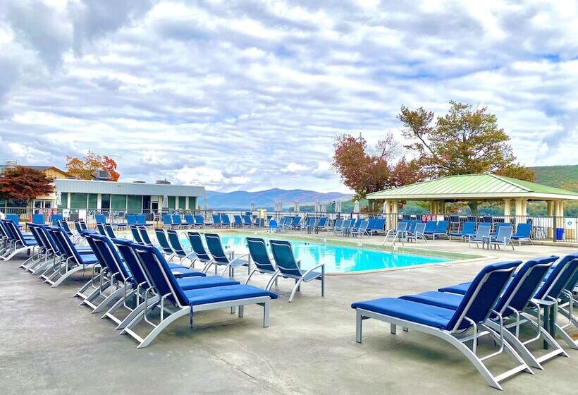 The Georgian Lakeside Resort