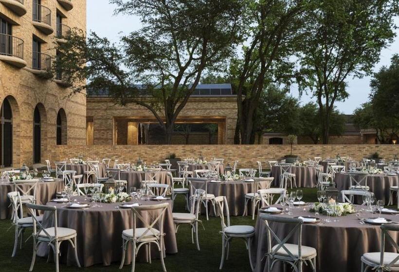 渡假胜地  The Ritz Carlton Dallas, Las Colinas