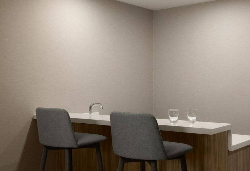 AC Hotel by Marriott Portland Lake Oswego