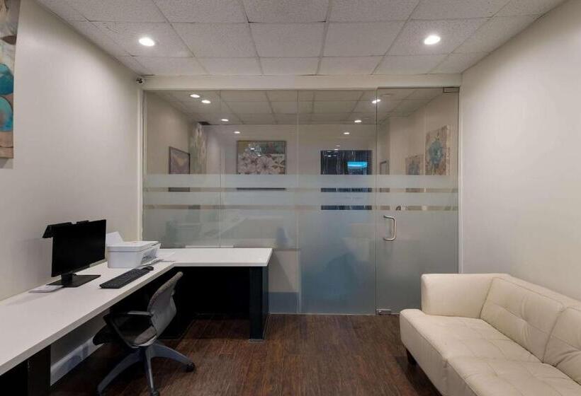 Clarion Hotel San Angelo Near Convention Center