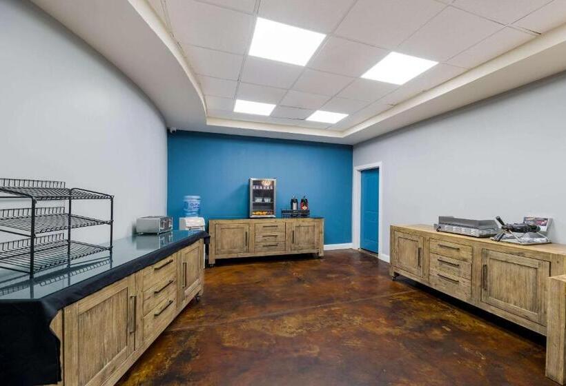 Clarion Hotel San Angelo Near Convention Center