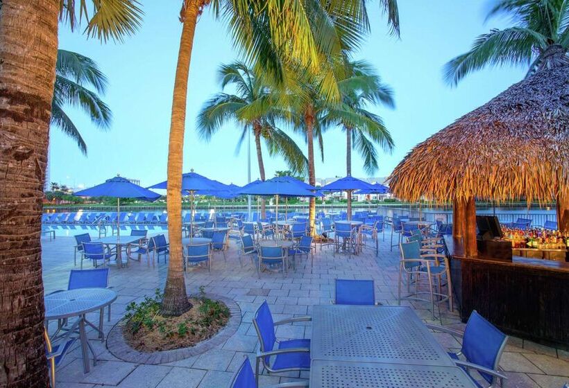 Doubletree Resort By Hilton Hollywood Beach