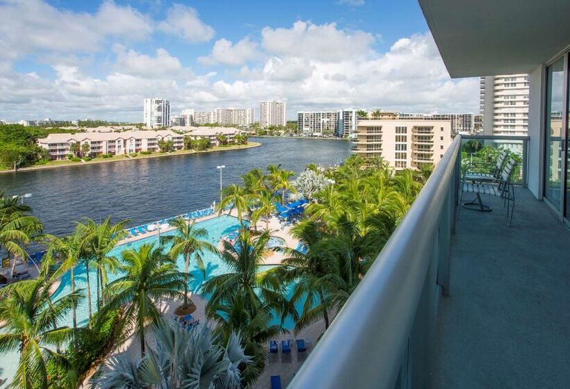 Doubletree Resort By Hilton Hollywood Beach