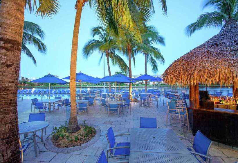 Doubletree Resort By Hilton Hollywood Beach