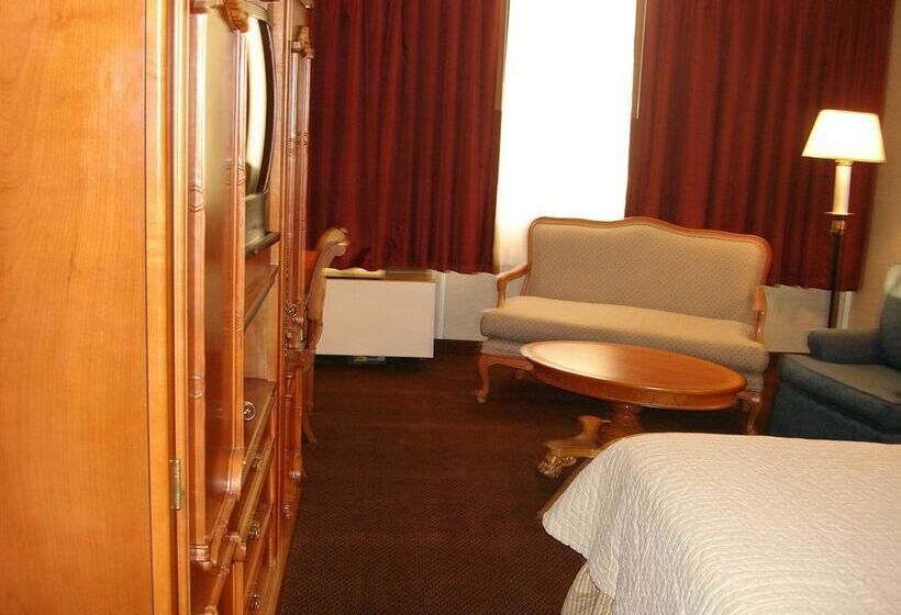 בית מלון כפרי A Victory Inn & Suites Muskegon